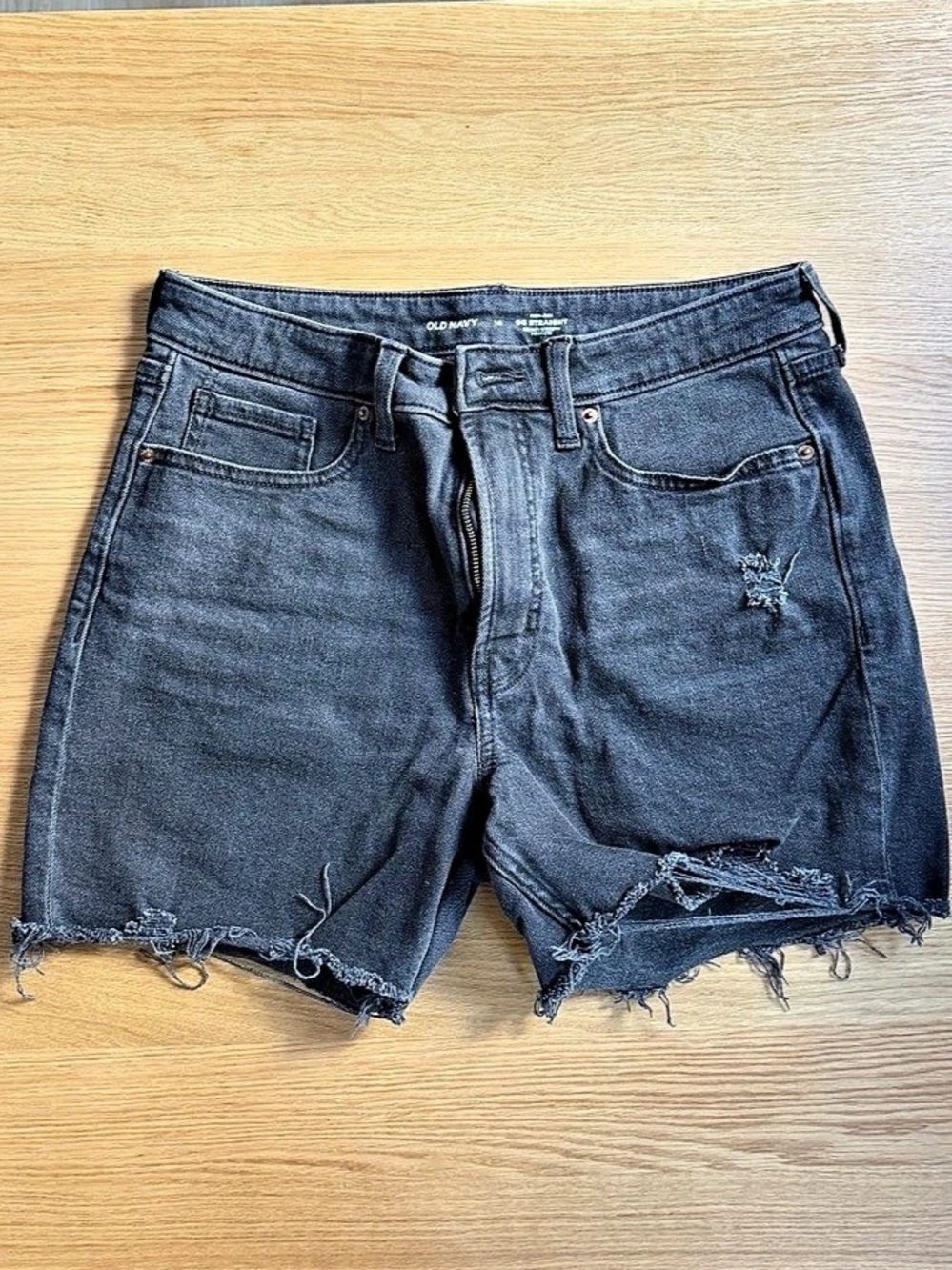Old Navy High-Rise OG Straight Denim Shorts Gray Size 10
